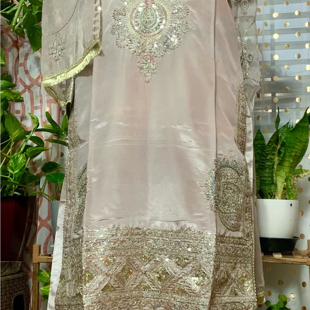 Elegant Embroidered Pink Outfit Plazzo Set - Picture 6 of 6